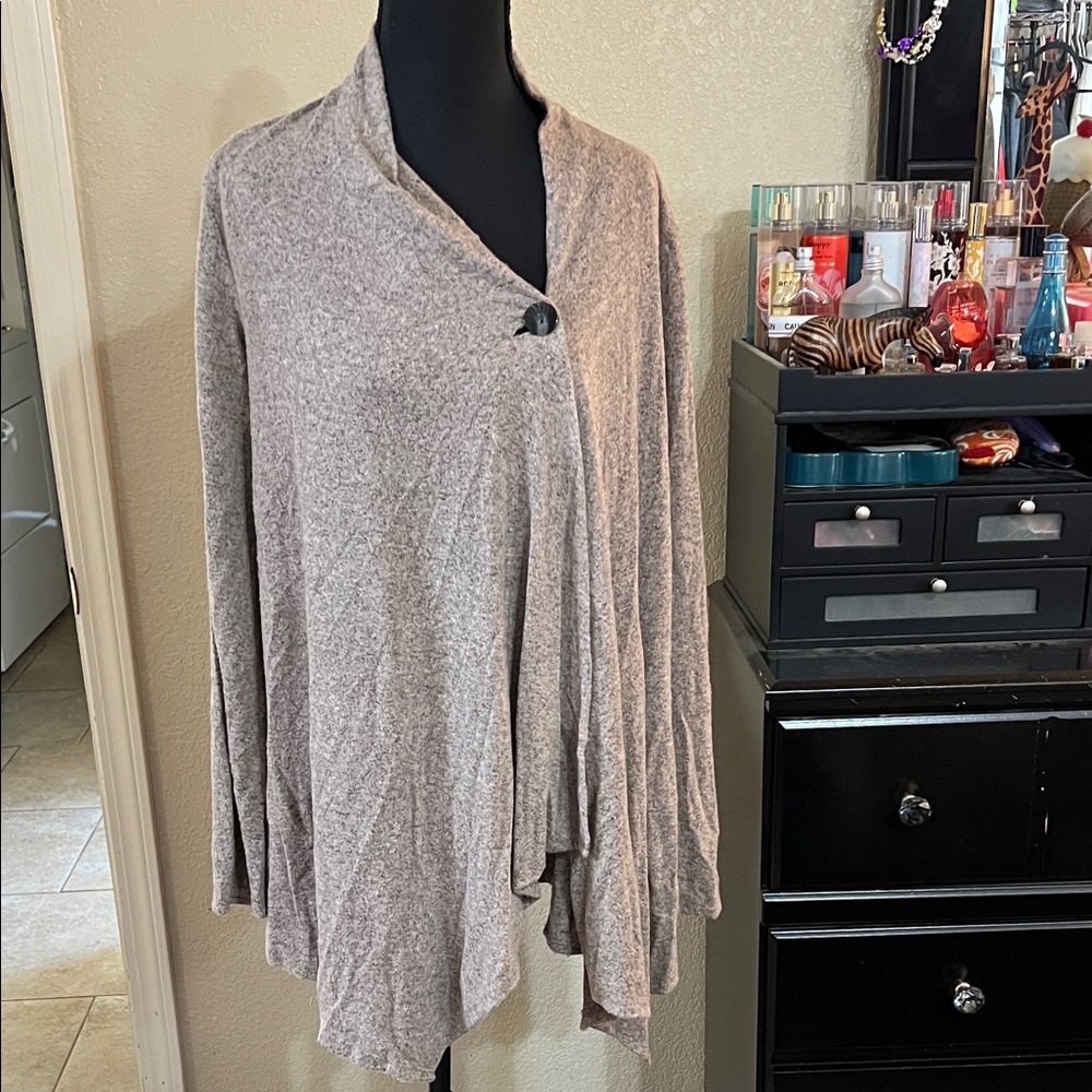 Women’s Flowy Cardigan
